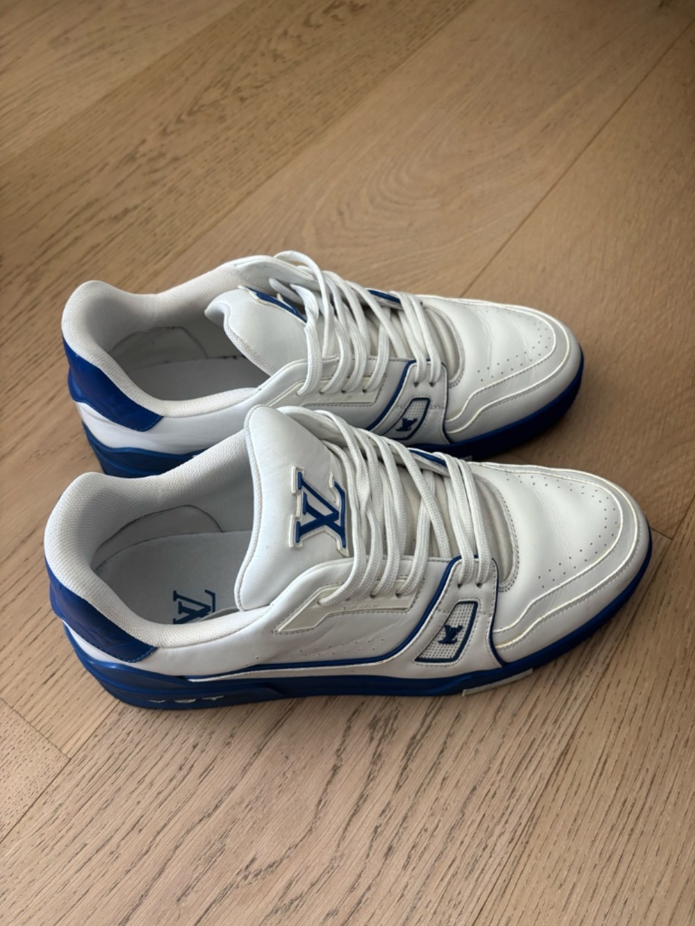 Louis Vuitton Trainer Low Signature - White Blue Size Size 7 Men's. - Picture 14 of 16